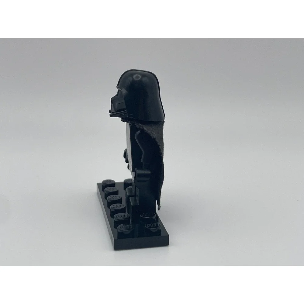 LEGO Star Wars Darth Vader Minifigure with Cape Black sw0585